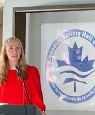 Une enseignante de l’IUT intronisée au Temple de la renommée de la Voile Canadienne à Kingston